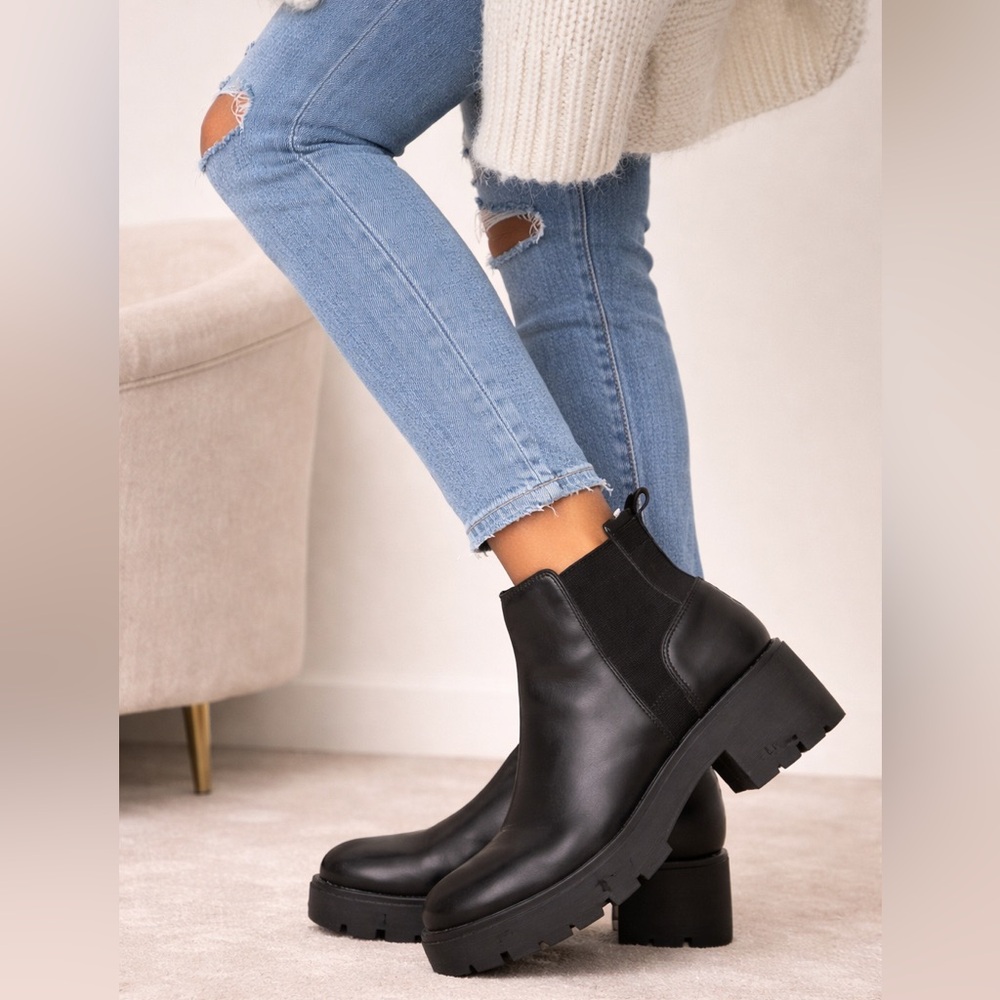 Classic Black Chelsea Lug Boots - Women
